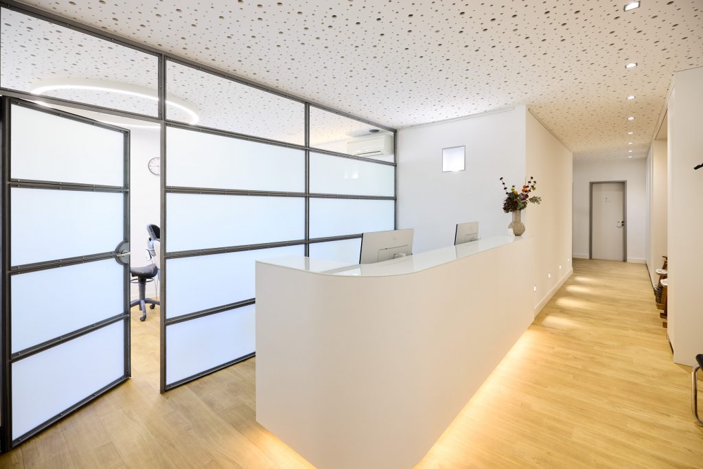 Praxis Zahnmedizin am Rindermakrt - Zahnarzt - Empfang